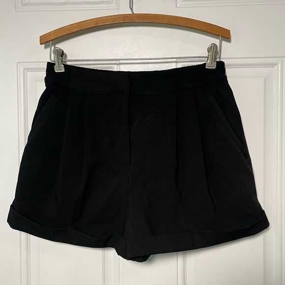 NWOT Forever 21 Black Trouser Shorts - Picture 1 of 3